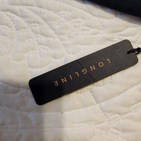 NWT 100% Cotton American Eagle Outfitters Dark Blue Hooded Sweater - Picture 3 of 3